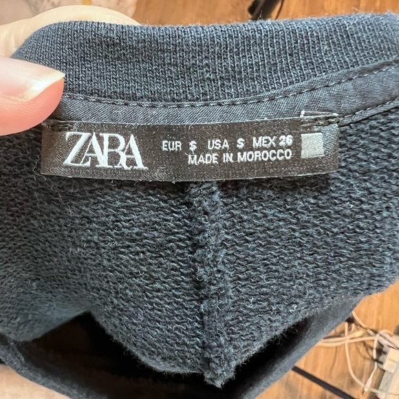 CLEAR-OUT Zara Ballon Sleeve 100% Cotton Sweatshirt - Picture 4 of 6